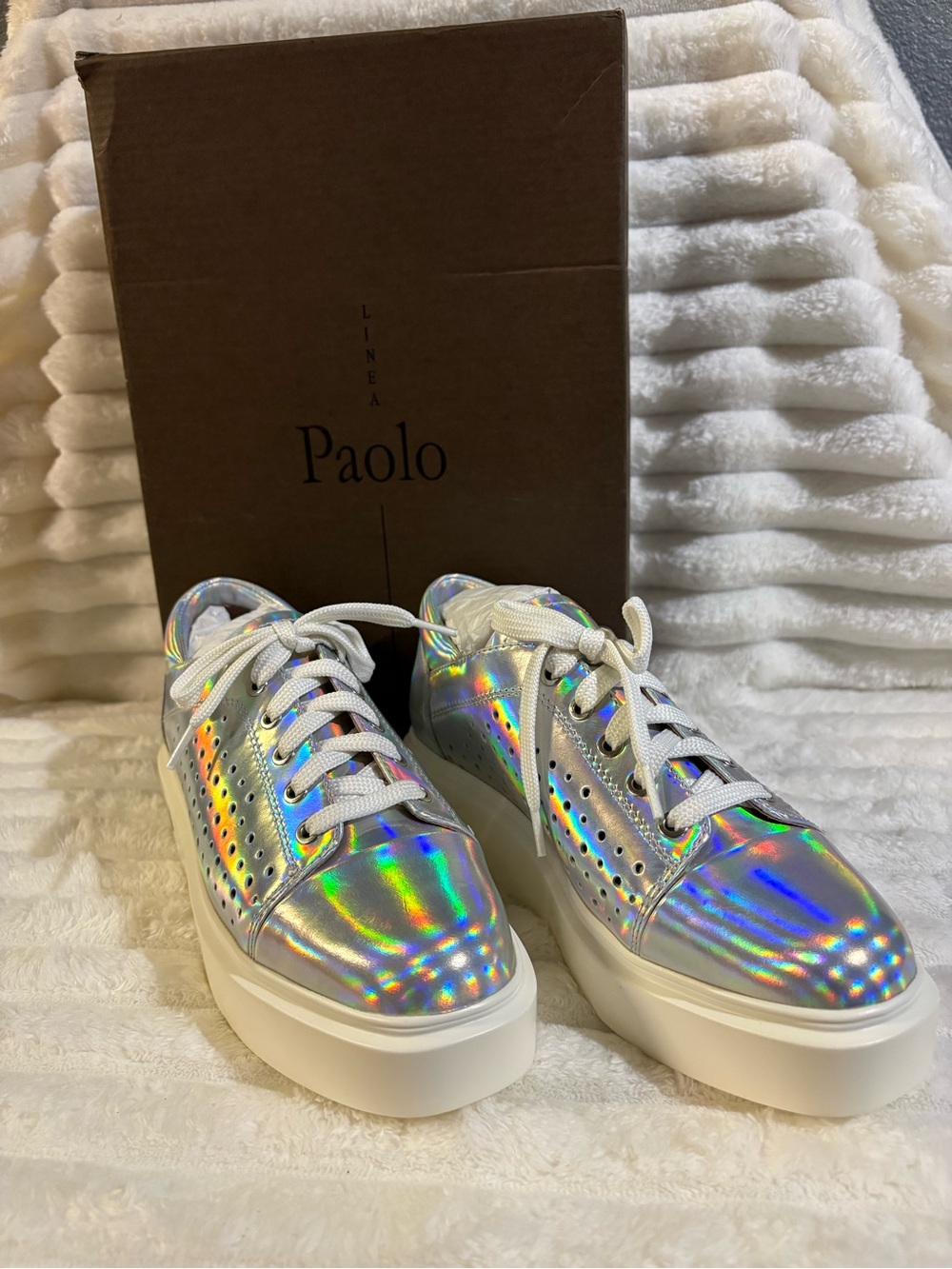 Paolo Iridescent Holographic Platform Sneakers - Silver/Prismatic